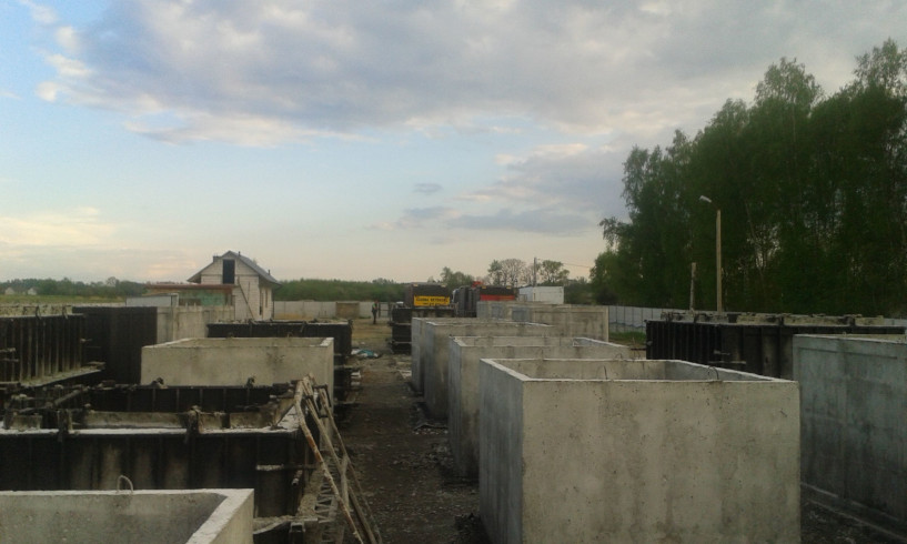 Transport zbiorników betonowych na szambo Łódź - łódzkie